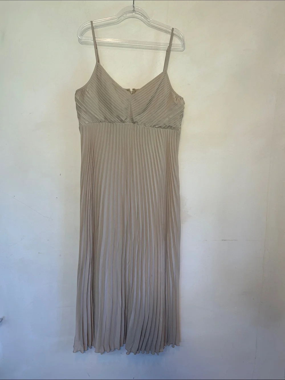 Black Tape Pearl Pleated Maxi Dress Neutral Beige Spaghetti Strap XL NWT - Picture 2 of 11